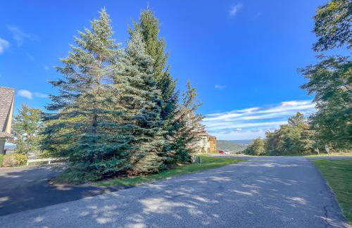 Luxury Stunning Mountaintop Home with Hot Tub and Lake Views - Foto 39