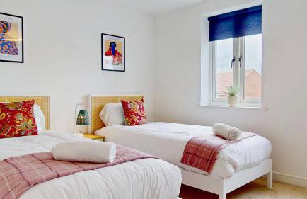 Weldon Road - Townhouse Overlooking the Park with Parking - Foto 24