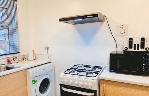 Cosy 1 bed flat, sleeps 4, free parking - Photo 24