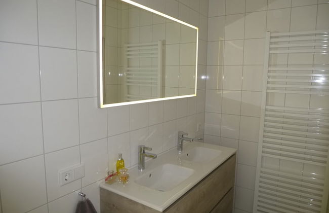 Contemporary Apartment in Kamperland near Lake - Photo 6