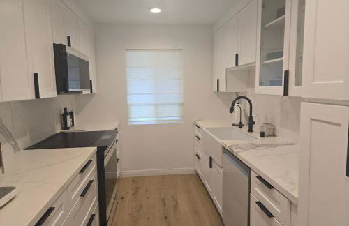 NEW 2BD Majestic Gateway in Glendale - Foto 13