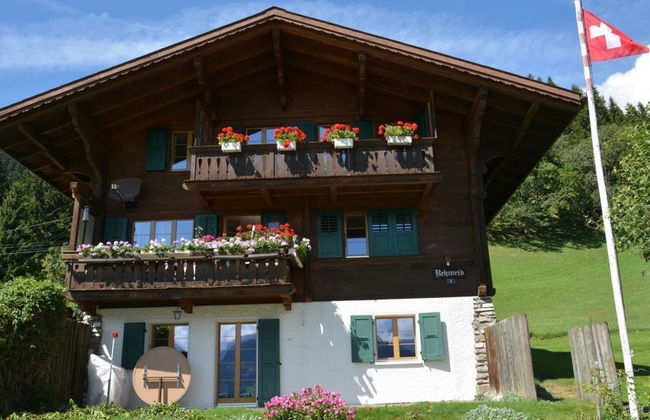 2 bedroom Apartment in Saanen - Photo 1