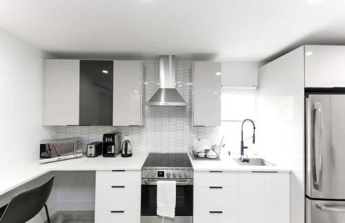 1BD 1BA-Black&White ArtBNB Cottage-Antique Row WPB - Foto 10