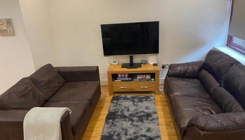 Modern apartment 4 mins from Gatwick - Foto 3