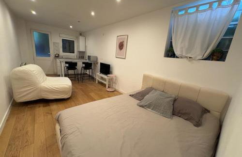 Paris Eiffel Tower et Disney apartments, parkings gratuits et sécurisés, 10 minutes métro to Paris - Foto 52