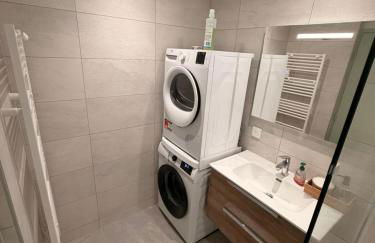 Appartement spacieux et lumineux plein centre vue les arcs - Photo 8