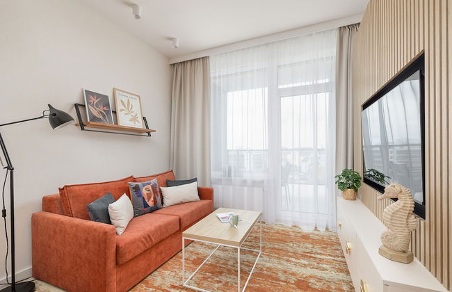 Bel Mare Apartment w/ Balcony by Renters - Foto 6