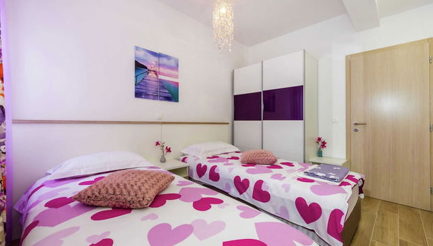 New Luxury Apartment With Nice Garden and Barbecue in a Quiet Area, Wifi - Foto 4, Habitación