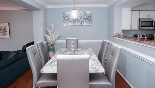 Cozy Springfield Townhome , WIFI , Pet Friendly - Foto 2