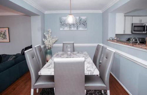 Cozy Springfield Townhome , WIFI , Pet Friendly - Foto 2