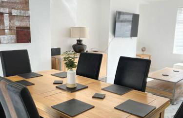 Clare Street - 3 bedroom house with private parking - Photo 14