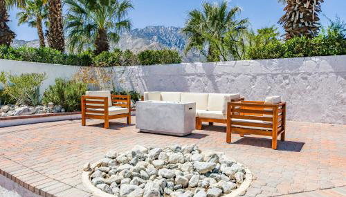 Spacious home with pool, fireplace, outdoor deck - Foto 4