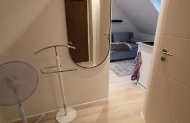 Dachzimmer mit Kochecke und Duschbad, nahe Messe - Foto 6