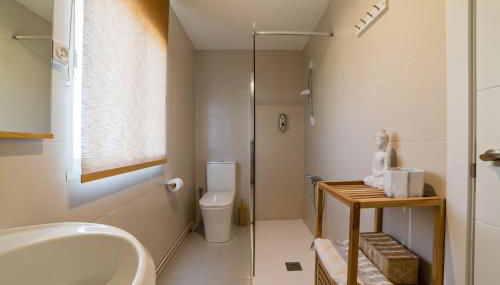 Chalet con piscina en entorno idílico - Foto 5