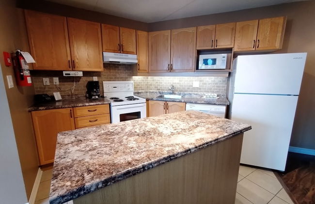 Royal Harbour Resort - Photo 12