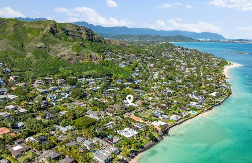 Stunning Lanikai Home just steps to the Ocean-Authentic Hawaiian Tropical Charm - Photo 34