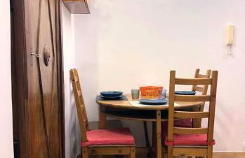 Daisy House - Photo 3