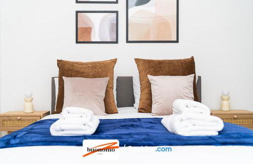 Three Bedroom Apartment At Buonomo Stays Short Lets & Serviced Accommodation With Netflix & Games - Foto 16