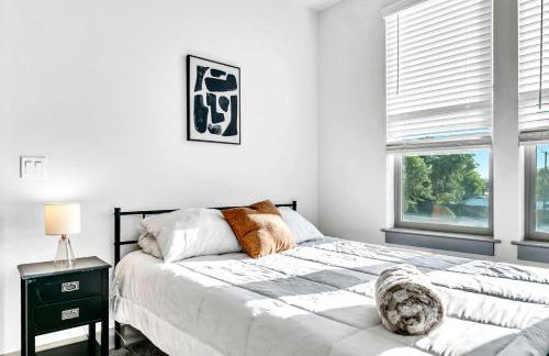 Bright 2BD 2BA Suite Gym and Pool City Center Stay - Foto 19