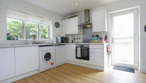 Iris Group Stay 8-BR Free Parking - Foto 3, stove