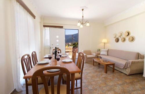 House of Hats - next to the coast - Karavomylos - Photo 9