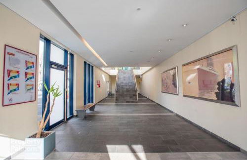 Whitehall Square Apartments- Queen's Quarters - Foto 9