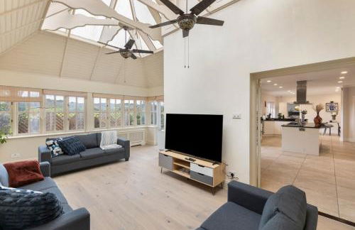 Relaxing Coastal Getaway Perfect for Families - Foto 4