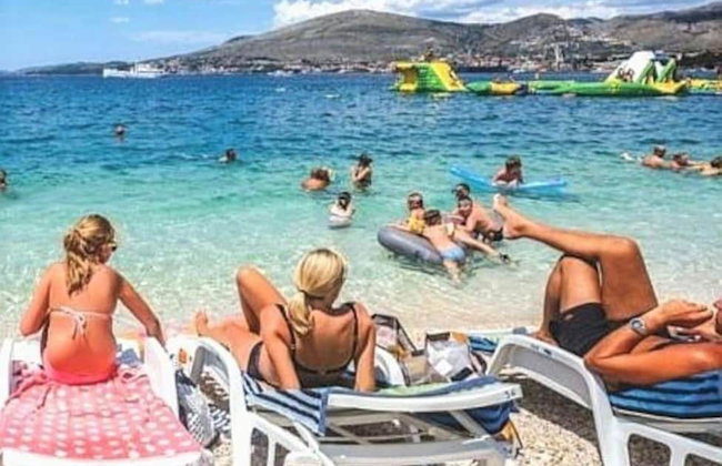 Villa Mendula Trogir - Luxury villa by the beach - heated pool - lush green garden - Photo 91