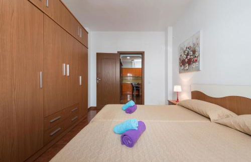 Private Solarium - 2BR House Near the Airport - Foto 21