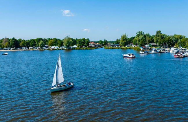 Chalet in Friesland With Play Area - Foto 35