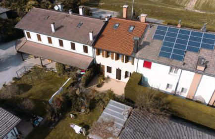 Venice's neighbor Home - Photo 46