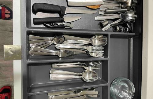 Cozy Home near O HARE fast internet 6 cars parking space - Foto 64