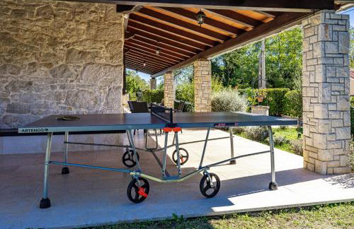 Charming Villa Antoana for families and kids in Labin - Rabac with kids playground & private pool - Foto 18