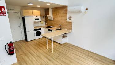 Loft 007 con jardin, piscina, garaje y Netflix - Foto 3