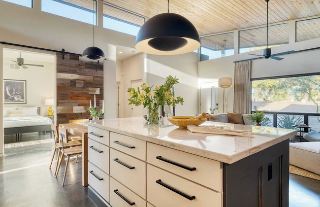 Sundrenched by Avantstay Pool, Mins to Old Town - Foto 12