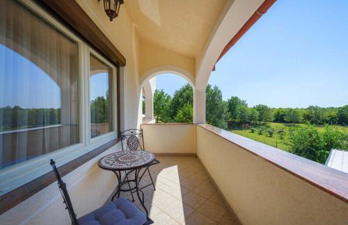 Villa Eufemia near Poreč with large garden and outdoor playground for kids - Foto 17