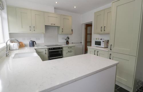 Cottage on the Green - Photo 7