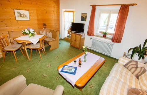 Café Chiemgau und Gästehaus - Foto 47