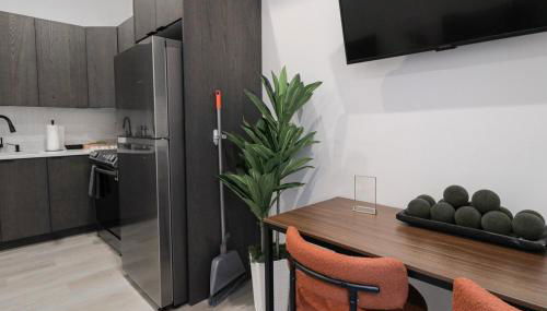 Unit 5 Cozy 1 Bed Room with Queen Bed plus Sofa Pullout - Foto 3