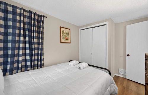 Wooded Chalet w Hot Tub & Indoor Pool, Gym Access - Foto 25