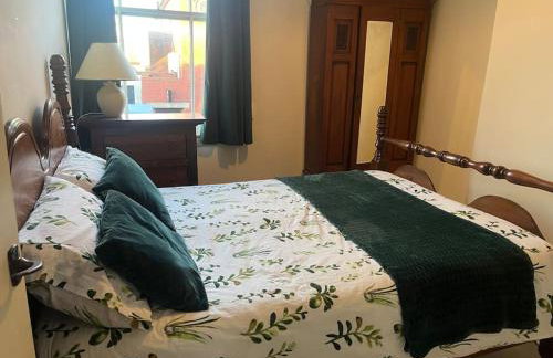 Two bed flat in popular York Rd - Foto 4