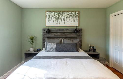 Chic, and Cozy, Centrally Located getaway - Foto 14