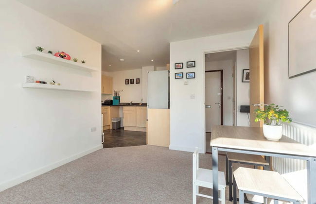 Bright & Airy 1 Bedroom Apartment in Trendy Peckham - Foto 8