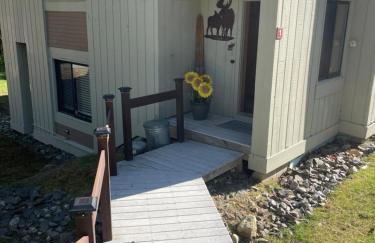 Pet Friendly Condo near Loon with AC and Passes to Loon Club pool - Foto 22