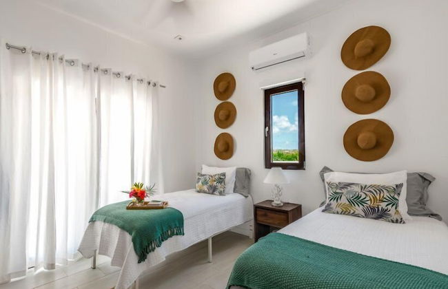 Villa Pelican Bay - Photo 1