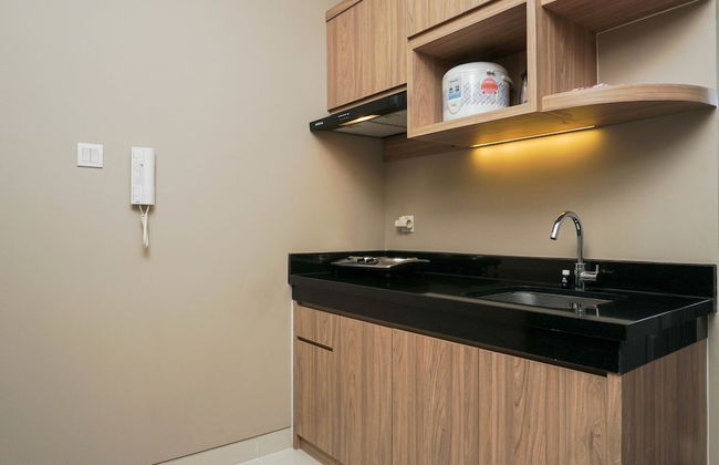 Cozy and Wonderful 1BR Ciputra International Apartment - Foto 8