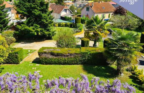 VILLA ANNEE 30 Rénovée ,Terrasse et Jardin - Foto 2