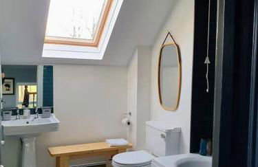 Peacock cottage- Two bedroom country cottage. - Photo 23