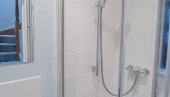 Hazel House - Cosy 2 bedroom house with parking near to Oxford - Foto 3