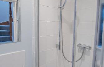 Hazel House - Cosy 2 bedroom house with parking near to Oxford - Foto 3